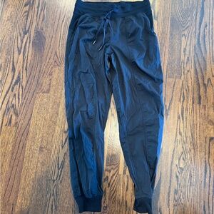 Black Lululemon women’s joggers